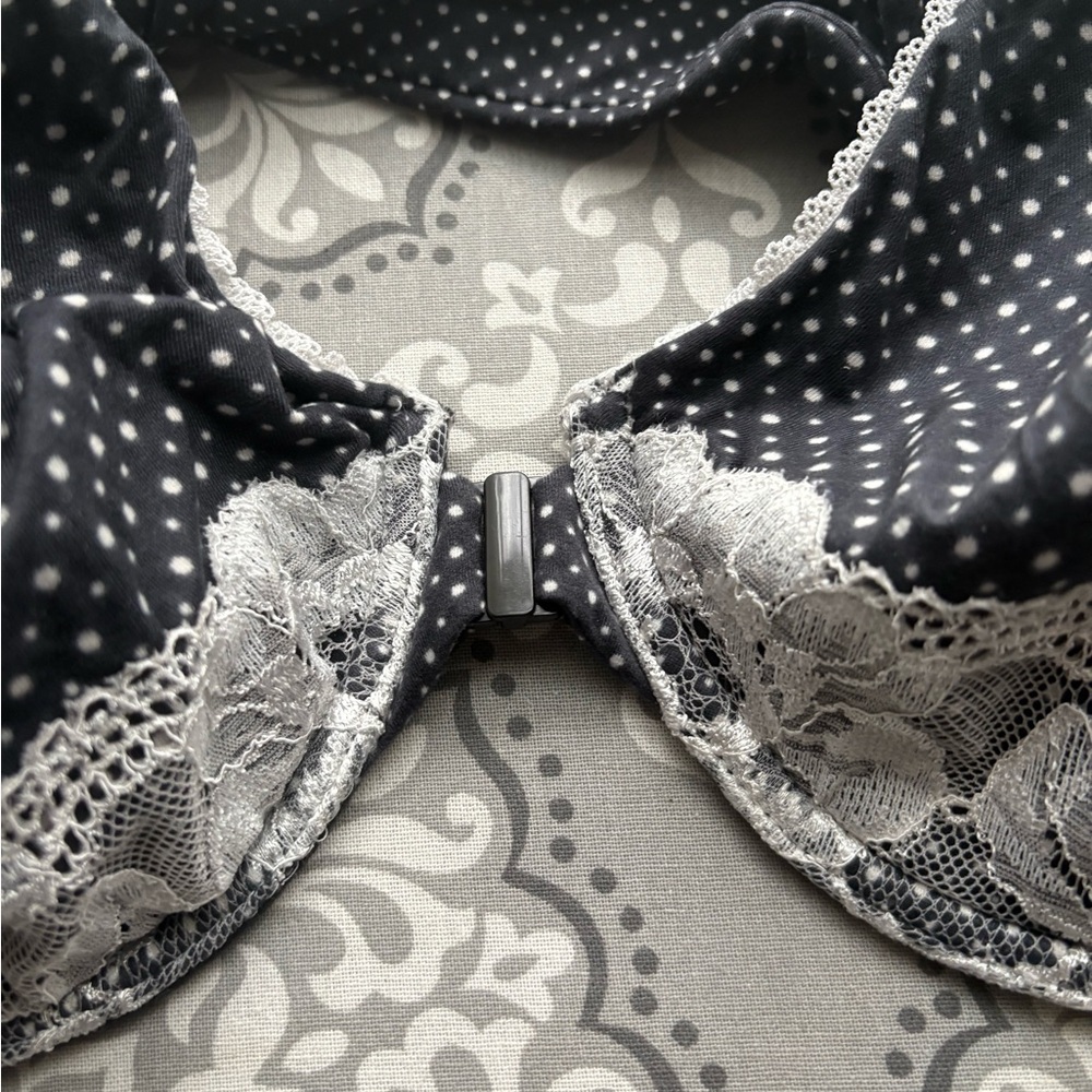 Victoria's Secret Black and White Dotted Top - Picture 4 of 6